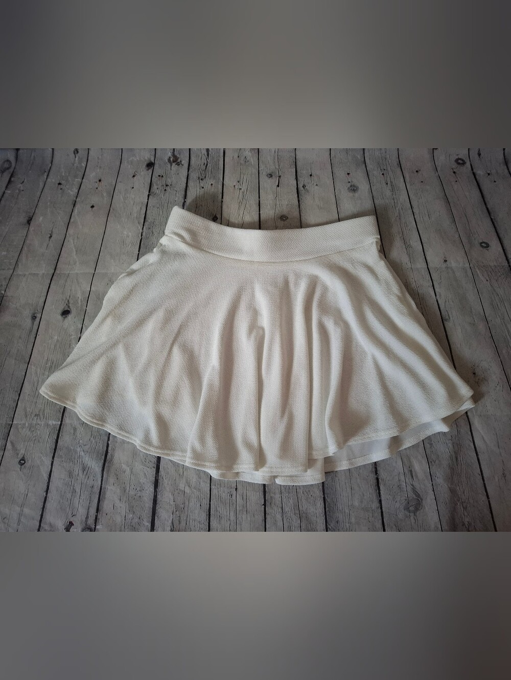 NWT Urban Coco White Textured Skater Skirt - Large